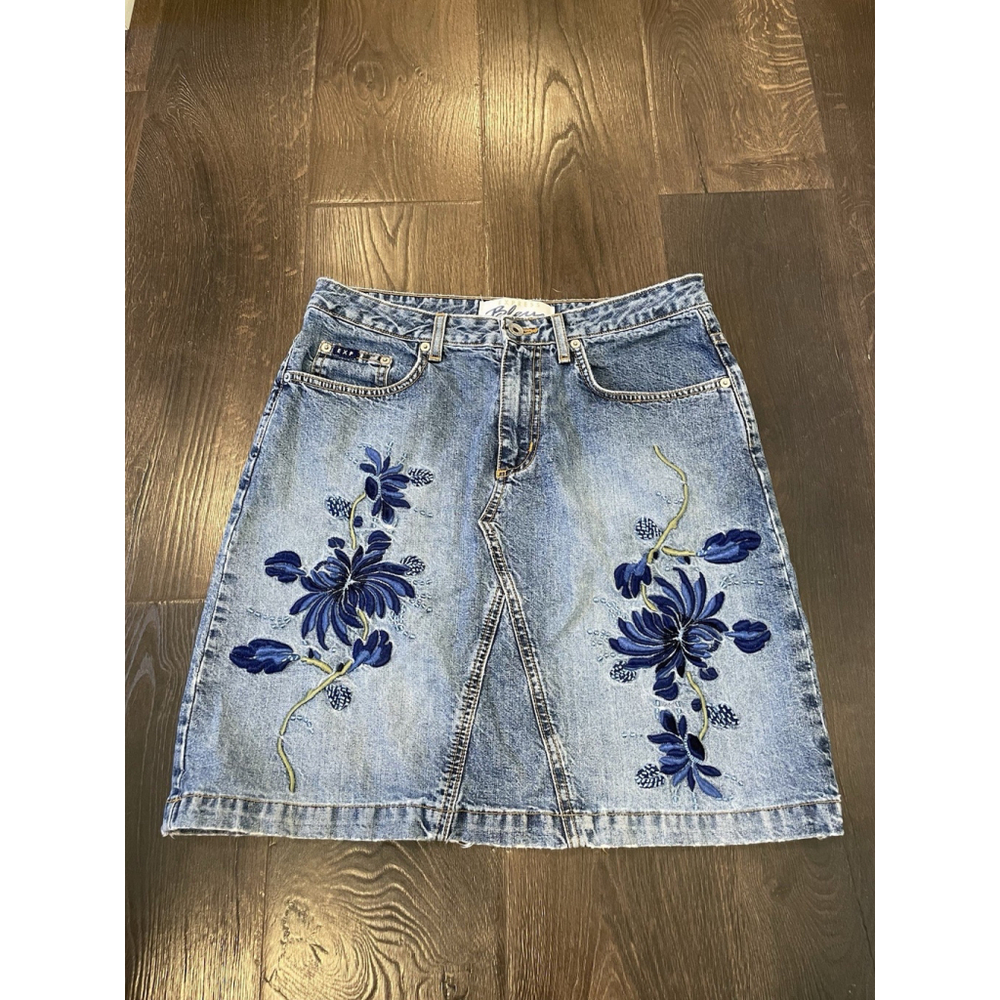 VTG Y2K Express Bleus Floral Embroidered Denim Jean Skirt Size 9/10 Pockets Boho